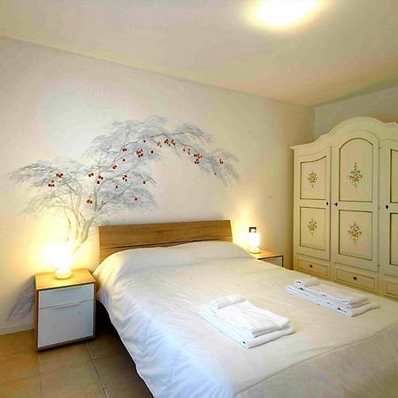 Residence Con Piscina A 4 Km Da Baja Sardinia Cala Bitta Kültér fotó