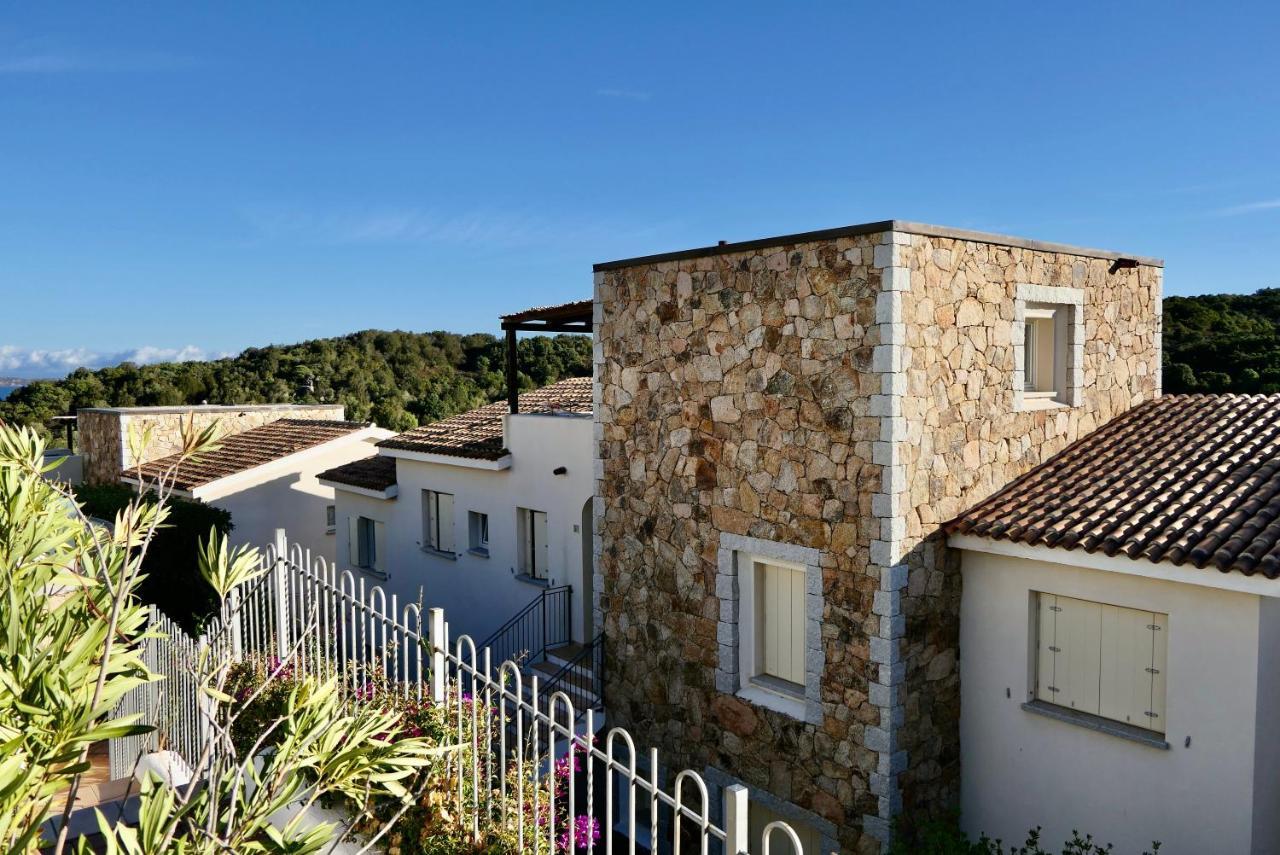 Residence Con Piscina A 4 Km Da Baja Sardinia Cala Bitta Kültér fotó